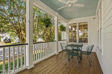 Welcome to this beautiful & spacious Battery Point home! With a - photo 34