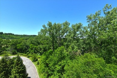 Beautiful & Spacious Sunny 3-Bedroom, 2.5-Bath Condo in Harbor - photo 34