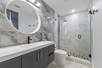 One-story townhouse in Indian Creek, a quiet pet-friendly - photo 35