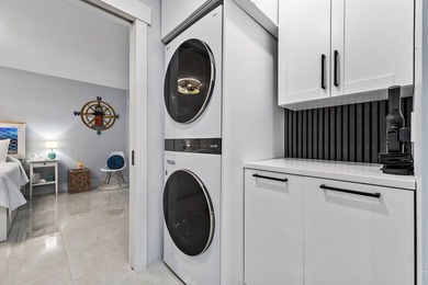 One-story townhouse in Indian Creek, a quiet pet-friendly - photo 36