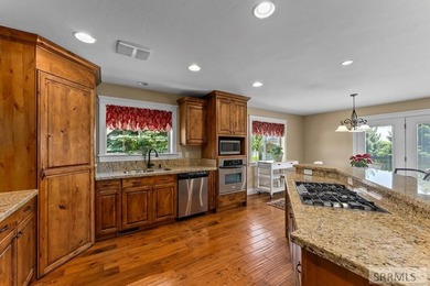 Welcome to luxury living in the prestigious Jefferson Hills Golf - photo 18