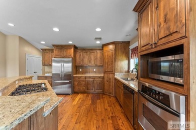 Welcome to luxury living in the prestigious Jefferson Hills Golf - photo 20
