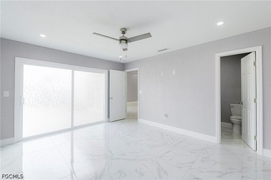 Completely remodeled 2-bedroom, 2-bath villa in the heart of - photo 22