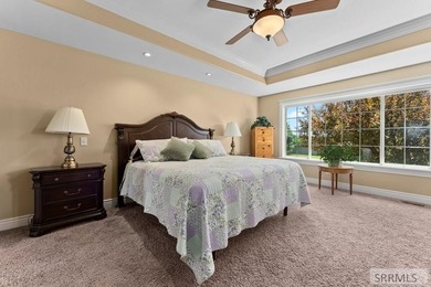 Welcome to luxury living in the prestigious Jefferson Hills Golf - photo 24