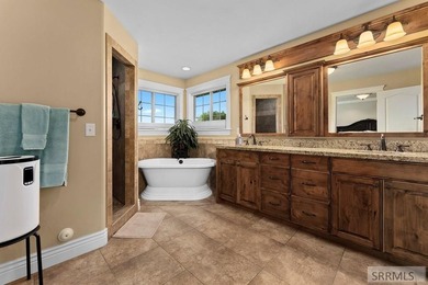 Welcome to luxury living in the prestigious Jefferson Hills Golf - photo 26