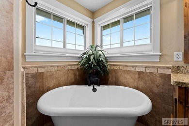 Welcome to luxury living in the prestigious Jefferson Hills Golf - photo 28