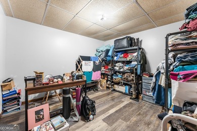 Well-kept and ready to go, this solid brick home offers comfort - photo 36