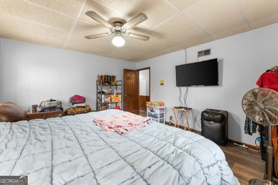Well-kept and ready to go, this solid brick home offers comfort - photo 40