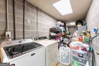 Well-kept and ready to go, this solid brick home offers comfort - photo 42