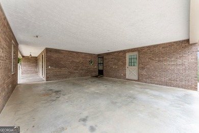 Well-kept and ready to go, this solid brick home offers comfort - photo 48