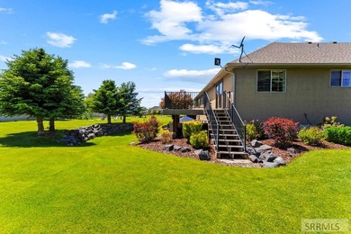 Welcome to luxury living in the prestigious Jefferson Hills Golf - photo 48
