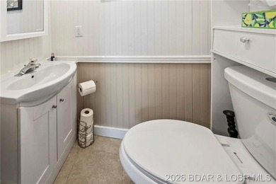 Newer HVAC, roof and gutters, water heater, and appliances - photo 14