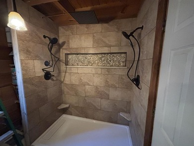 If you're looking for your own Little Gatlinburg, here it is! - photo 16
