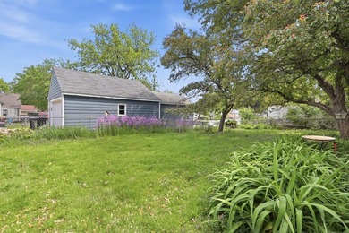 Classic Charm, Modern Updates - West St. Paul This charming - photo 24