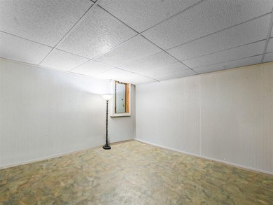 If you're looking for your own Little Gatlinburg, here it is! - photo 28