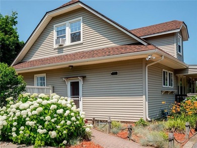 Thoughtfully updated while maintaining its classic character - photo 31