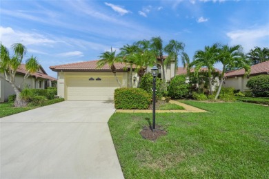 (private lake, pond, creek) Townhome/Townhouse For Sale in Sarasota Florida