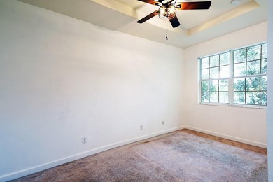 Welcome to this charming 4-bedroom, 2.5-bathroom townhouse - photo 13