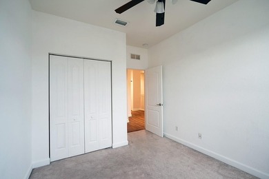Welcome to this charming 4-bedroom, 2.5-bathroom townhouse - photo 25
