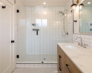 Welcome to Pageantry Haus, an impeccably updated four-bedroom - photo 27