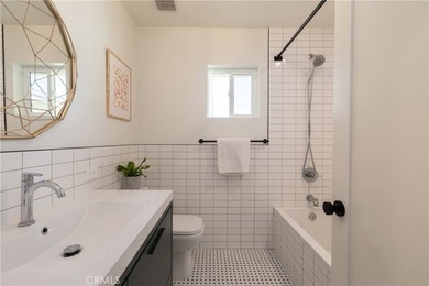 Welcome to Pageantry Haus, an impeccably updated four-bedroom - photo 32