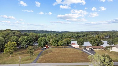 This private *WATERFRONT OASIS OVERLOOKING LAKE BARKLEY* awaits - photo 35
