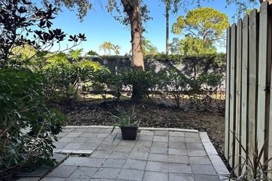 Welcome to this charming 4-bedroom, 2.5-bathroom townhouse - photo 37