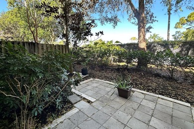 Welcome to this charming 4-bedroom, 2.5-bathroom townhouse - photo 38