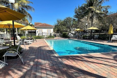 Welcome to this charming 4-bedroom, 2.5-bathroom townhouse - photo 41