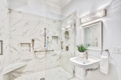 This fully licensed Johns Island Bed and Breakfast complex is