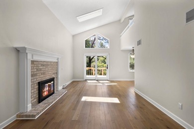 Light, bright & spacious 2BR/1.5BA condo in desirable Woodridge - photo 13