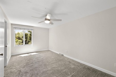 Light, bright & spacious 2BR/1.5BA condo in desirable Woodridge - photo 18