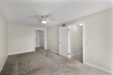 Light, bright & spacious 2BR/1.5BA condo in desirable Woodridge - photo 19
