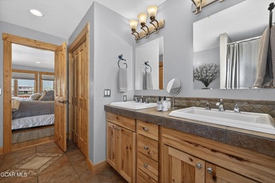 270 degrees panoramic views, 1.34 private acres, and a layout - photo 22