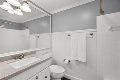 Light, bright & spacious 2BR/1.5BA condo in desirable Woodridge - photo 22