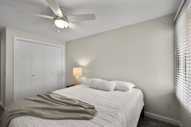 Light, bright & spacious 2BR/1.5BA condo in desirable Woodridge - photo 23