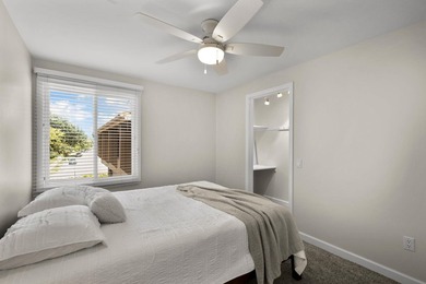 Light, bright & spacious 2BR/1.5BA condo in desirable Woodridge - photo 24