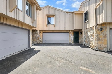 Light, bright & spacious 2BR/1.5BA condo in desirable Woodridge - photo 34