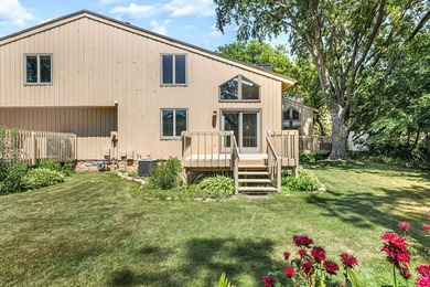 Light, bright & spacious 2BR/1.5BA condo in desirable Woodridge - photo 35