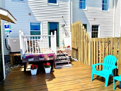 ALL NEW FLOORING WITH NO PRICE INCREASE! Turn Key Town Home with - photo 5