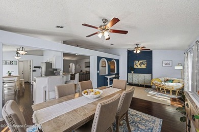 MOTIVATED SELLERS! Welcome home to this beautifully maintained - photo 7