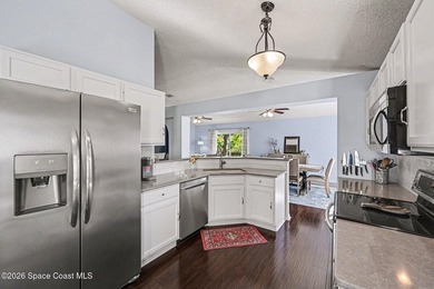 MOTIVATED SELLERS! Welcome home to this beautifully maintained - photo 9