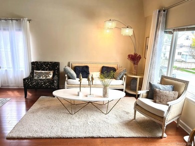 Picture Perfect Location with Spacious Living. This Spacious - photo 3