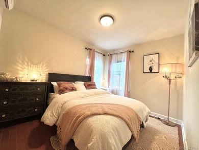 Picture Perfect Location with Spacious Living. This Spacious - photo 9