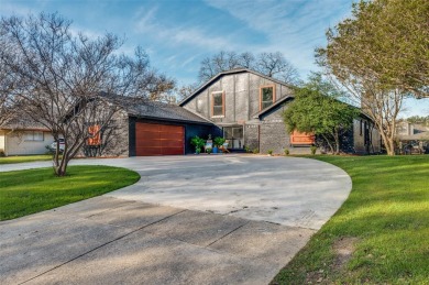 Lake Interlochen Home Sale Pending in Arlington Texas