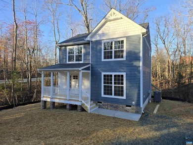 Lake Home For Sale in Palmyra, Virginia