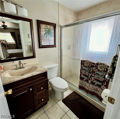 Enjoy the perfect Florida lifestyle in a desirable SE Cape Coral - photo 12
