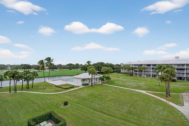 CHARMING AND SPACIOUS 2/2 PENTHOUSE UNIT WITH 2 OPEN BALCONIES - photo 21
