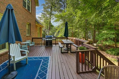 Welcome to 207 Williamstown Way, a beautifully maintained home - photo 37