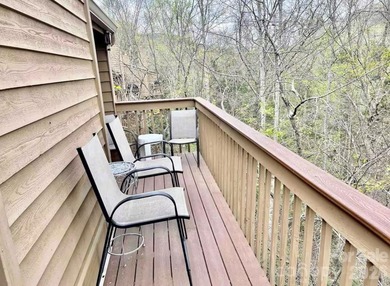 GREAT RENTAL HISTORY on this recently renovated townhome with a - photo 12
